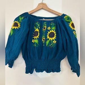 Embroidered Sunflower Blue Peasant Top linen blend size S flower 90’s